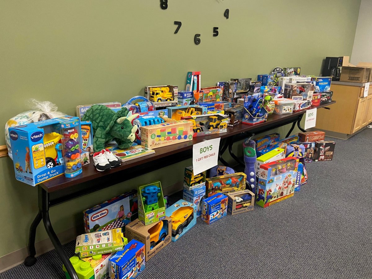 CAPCO’s 2023 Holiday Extravaganza Helps HUNDREDS of Families in our ...